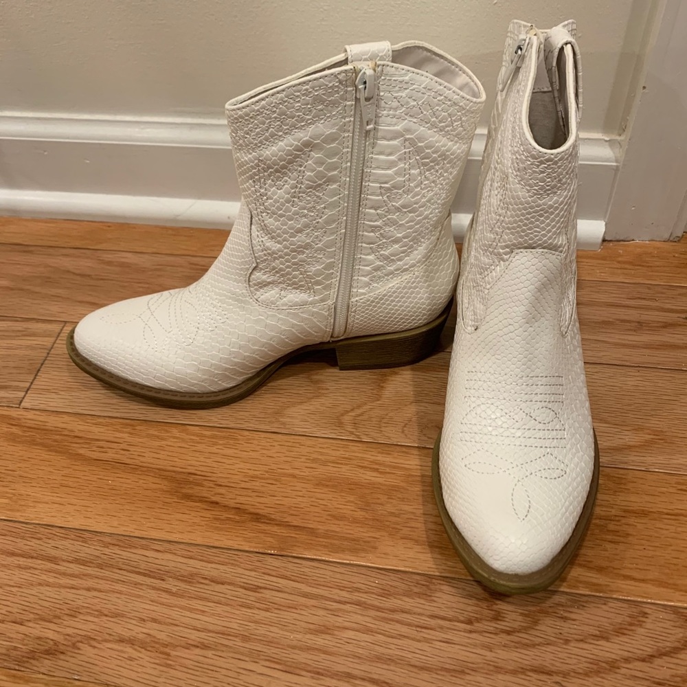 COCONUTS Pistol Western Shortie Womens Boots